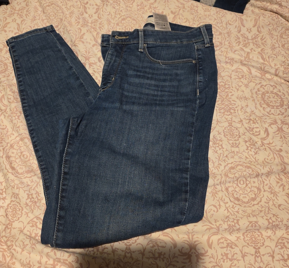 Women’s Skinny Jeans — Dark Blue Stretch Denim